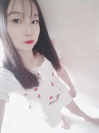 性感小妹身材不错